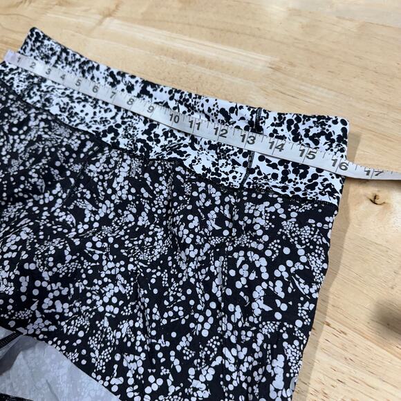 Lululemon Run Times Short II 4" Chirasu Black Chirakasu Alpine White Sz 6 EUC - Picture 7 of 9